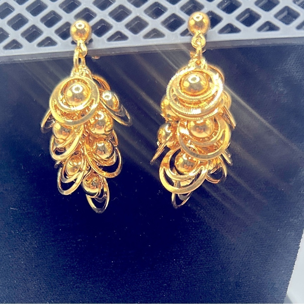 Vintage Avon Gold Ball Drop Dangle Earrings